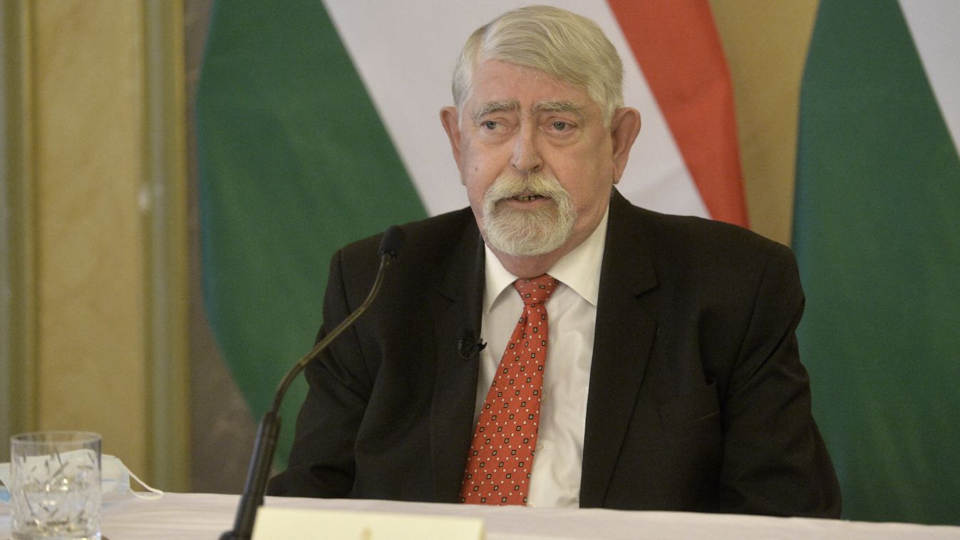 Emmi: Ne üljünk fel a tévhiteknek, sikeres az oltási akcióhét (videó)