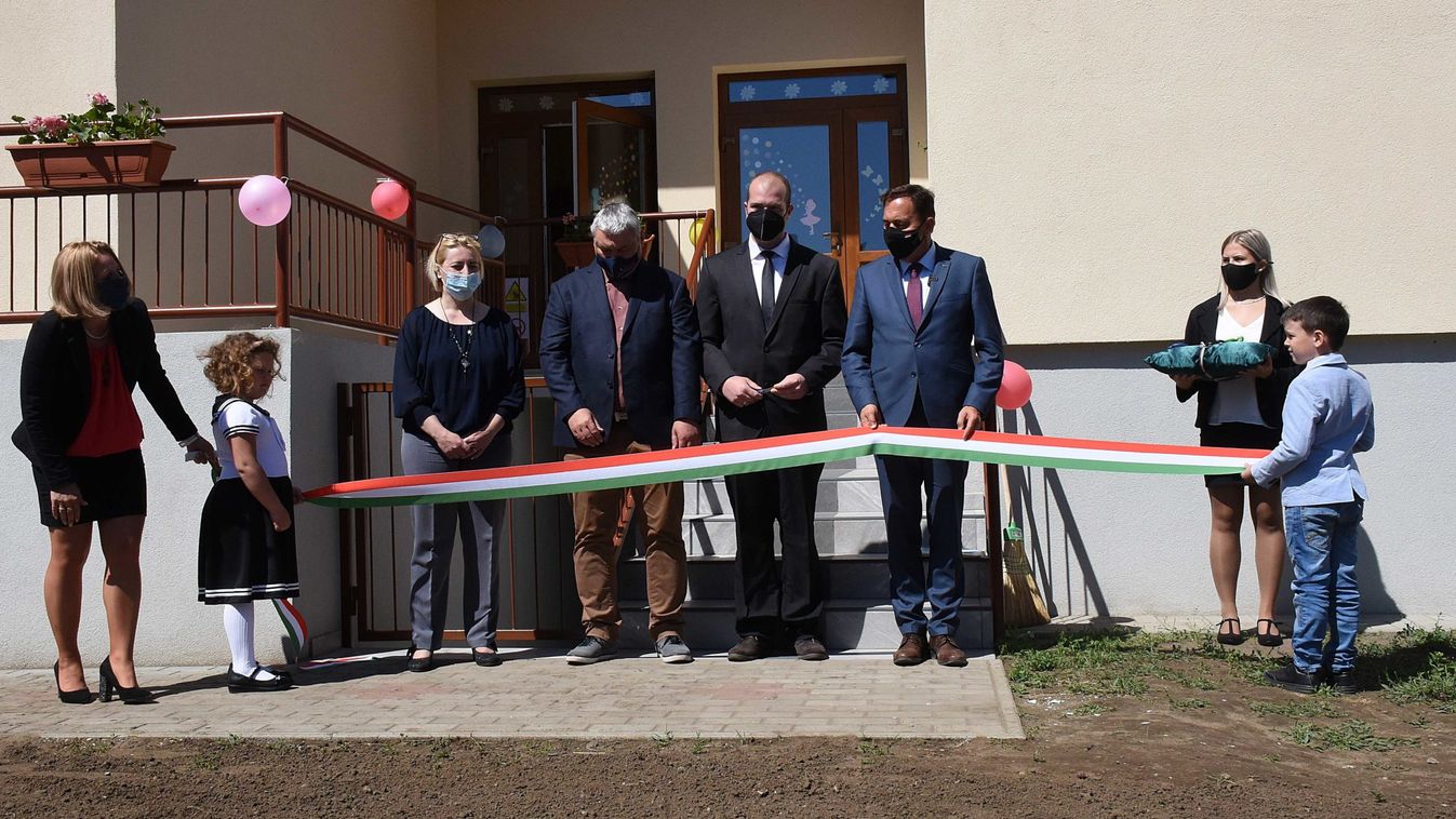 Felavatták a Pöttömvilág Bölcsődét Jászszentandráson