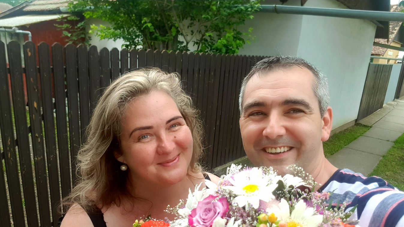 Egy mosolyba kerültek a pompás csokrok Mezőtúron