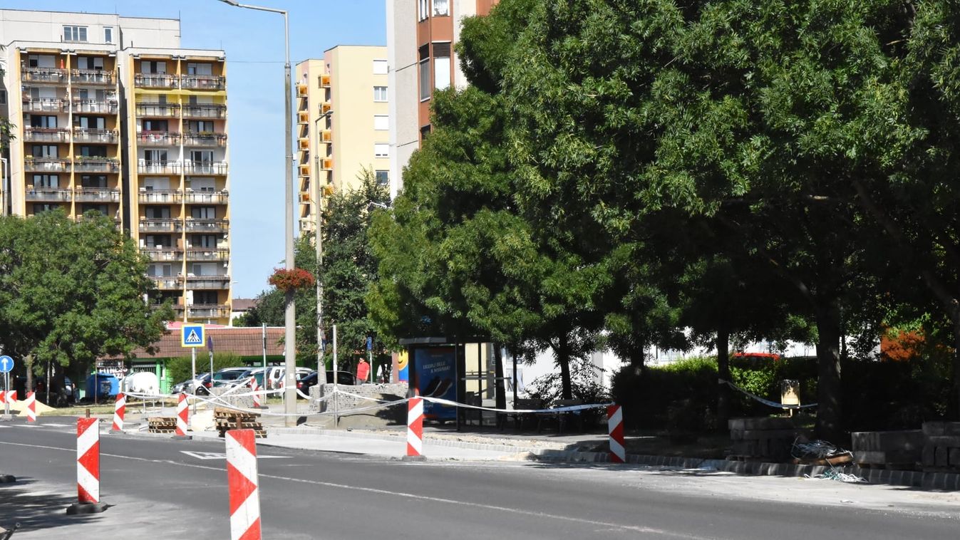 Aszfaltoznak Szolnokon, a Széchenyi városrészben