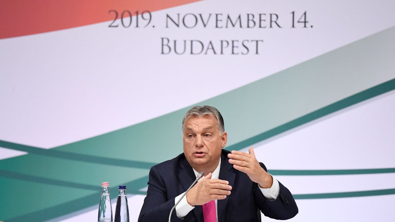 Orbán Viktor: a magyar csak magyarral pótolható
