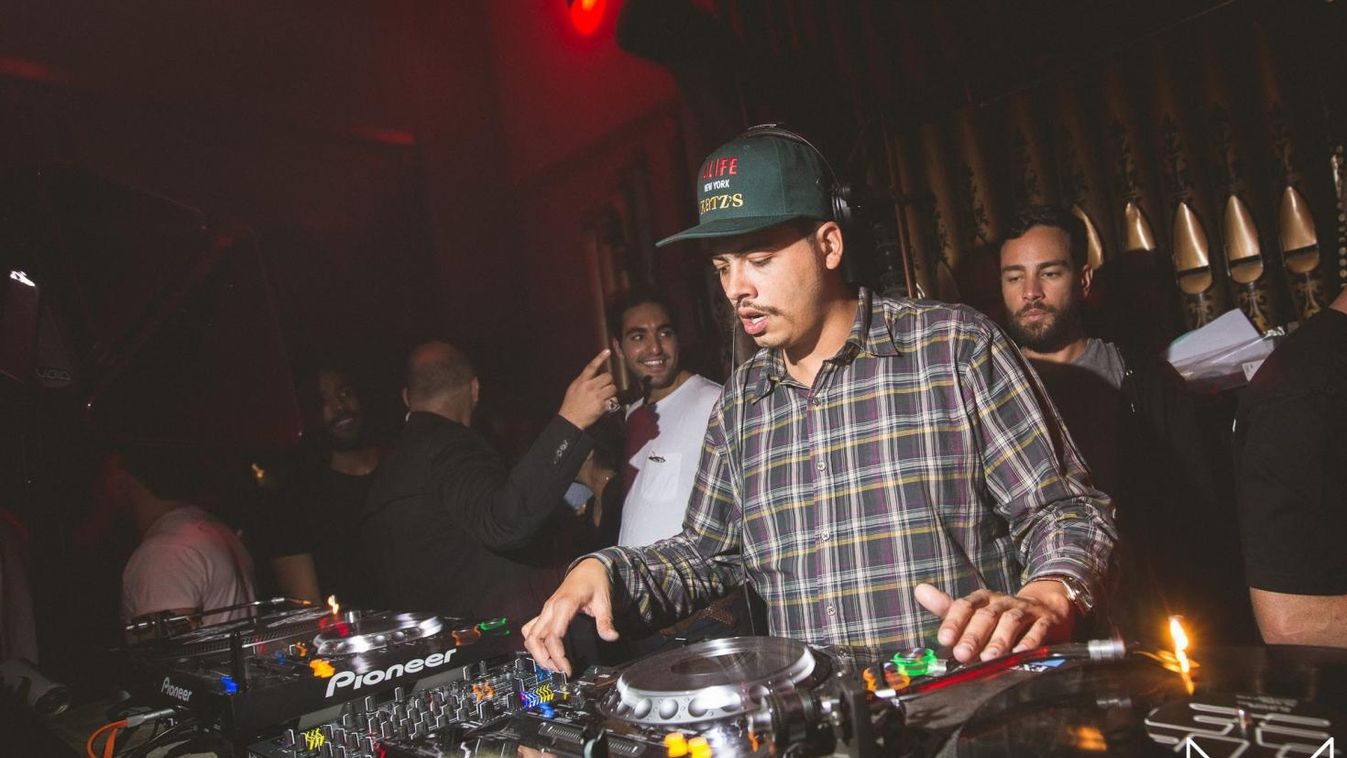 Seth Troxler újra nekünk zenél