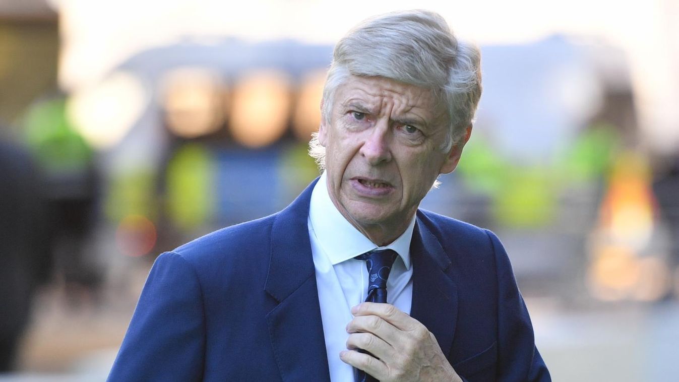 Wenger nem akármelyik csapat kispadjára ülhet