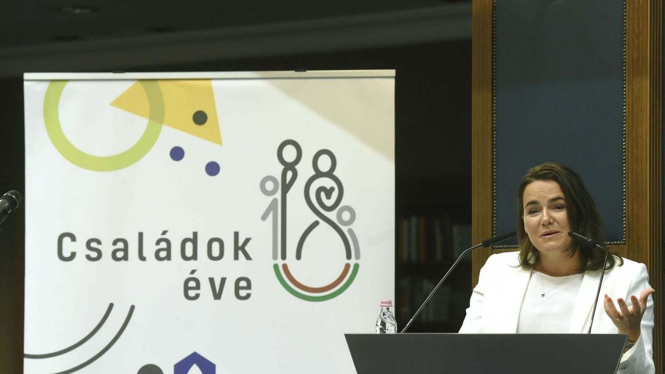 Novák Katalin: fontos elismerni az apák teljesítményét is