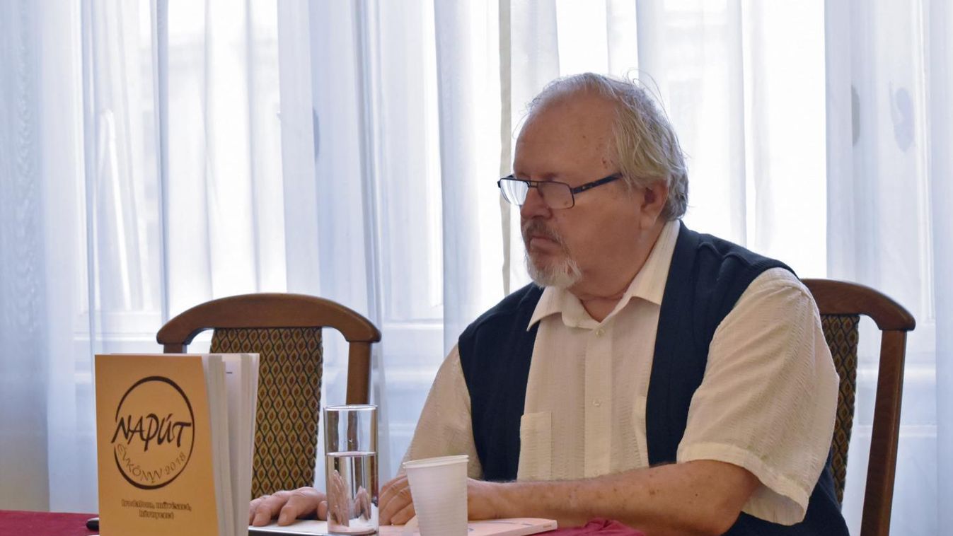 Hetvenesek – akik félszavakból is megértik egymást