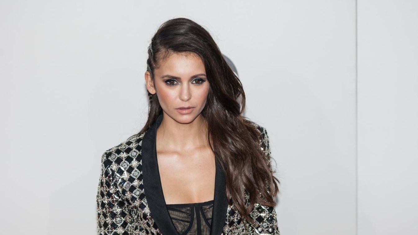 Nina Dobrev Julia Roberts helyére lépett