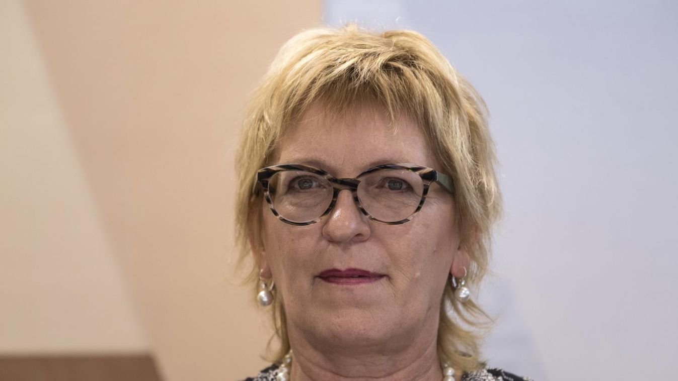 Handó Tünde: nagy jelentősége van a bírósági dolgozók illetményemelésének