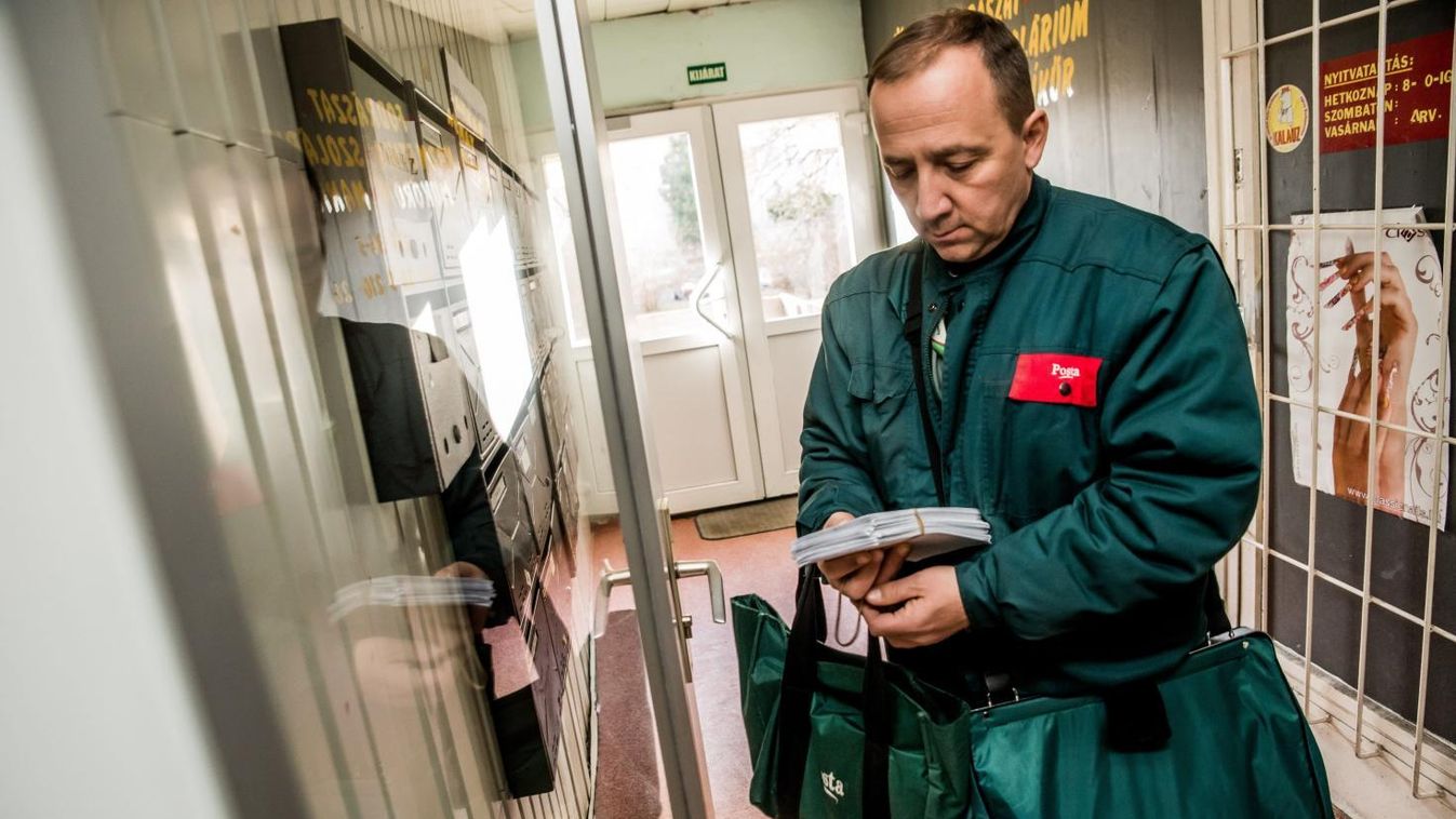 Rendben zajlik az emelt összegű nyugdíjak kézbesítése