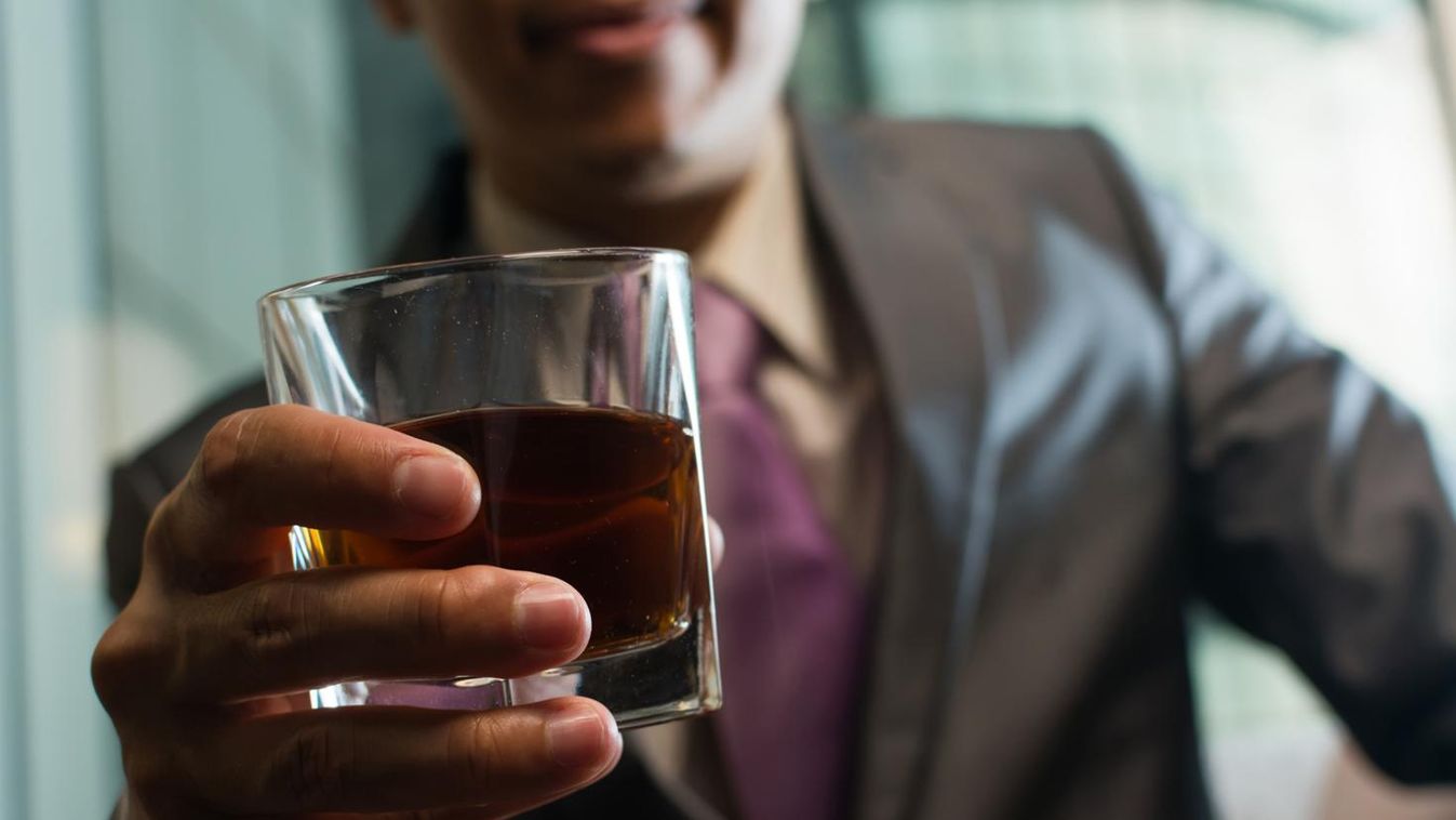 Halálra itta magát a pártrendezvényen egy ember Kínában