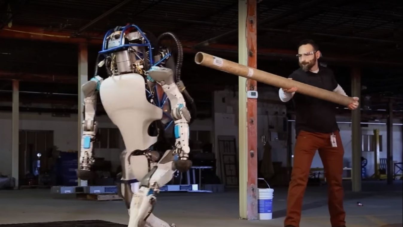 Robot rendőrkutyával járőrözött a rendőrség (videó)