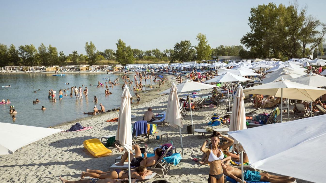 Karibi stílusú vízpartot hoztak össze