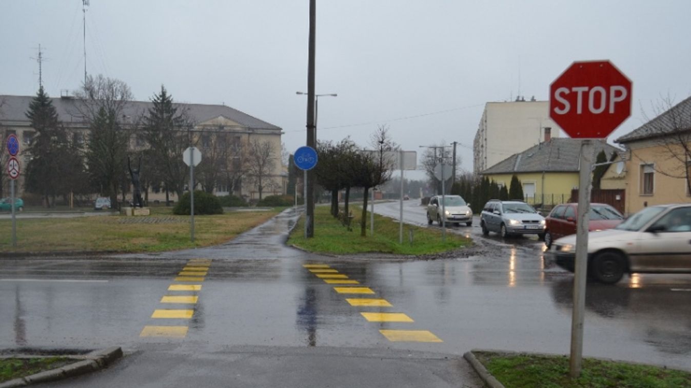 Személygépkocsinak hajtott egy kerékpáros Mezőtúron