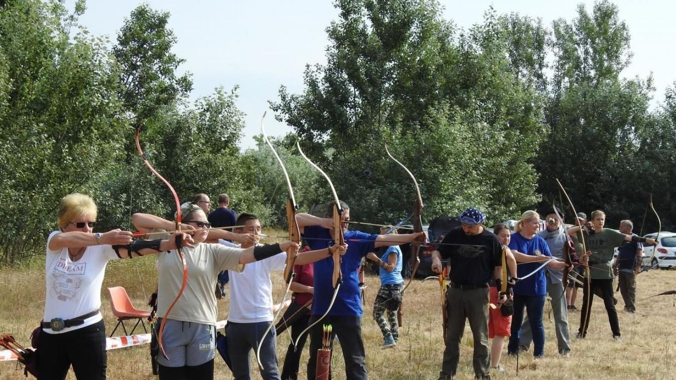 Huszonnyolc célpontra lőttek az örömíjászok versenyén