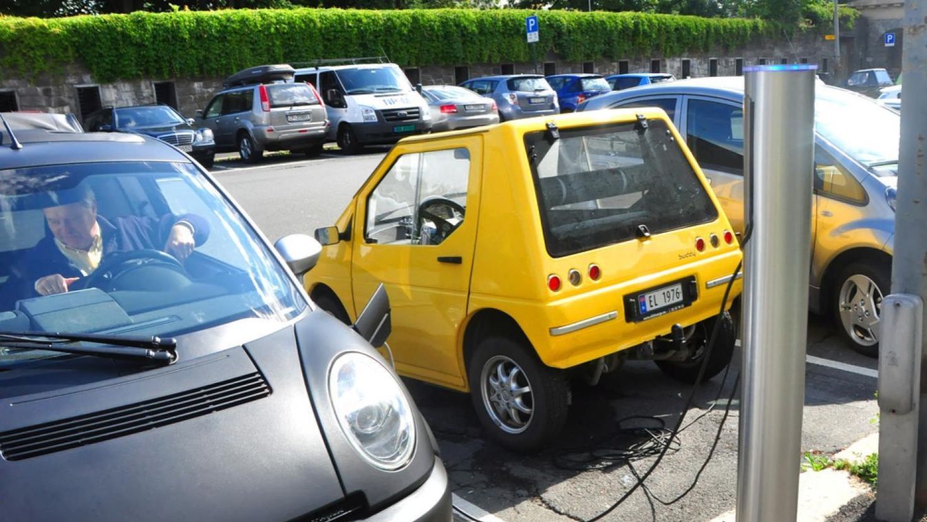 Norvégiában divat lett elektromos autót venni