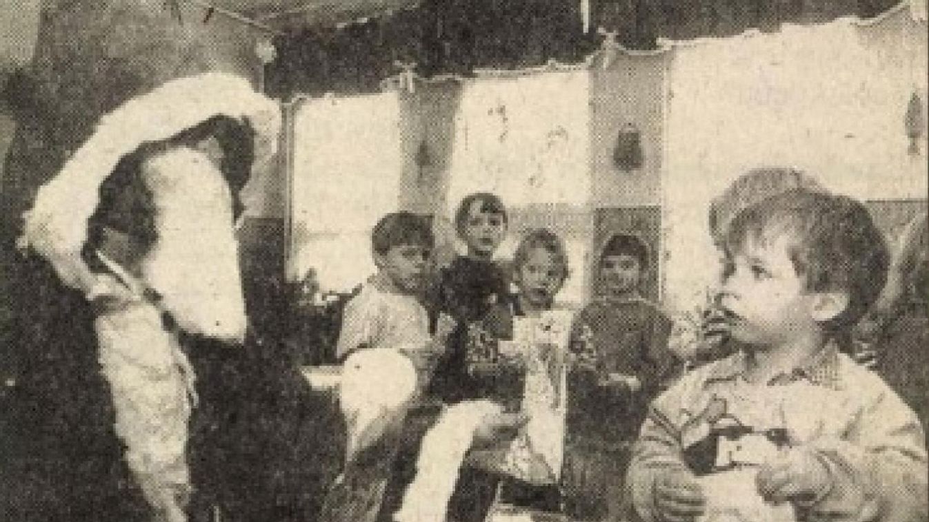 Múltidéző, régi hírek a megyéből – Mikulások és a régi karácsonyi falu