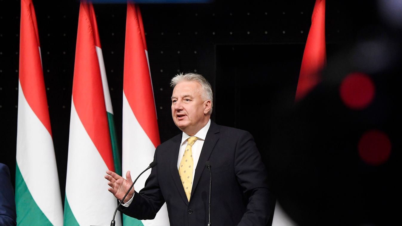Semjén: a magyarság bármilyen kihívást képes lehetőségre váltani