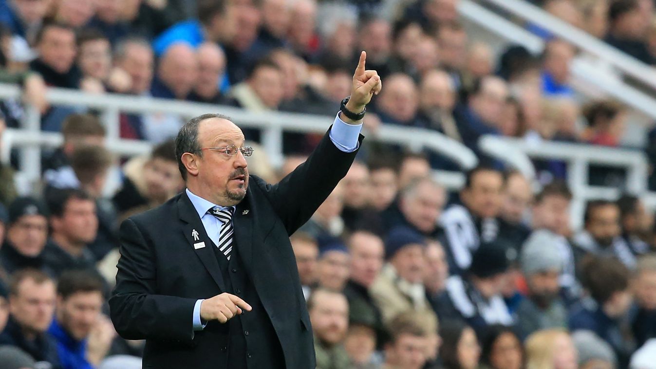Benítez követi Ancelottit az Evertonnál