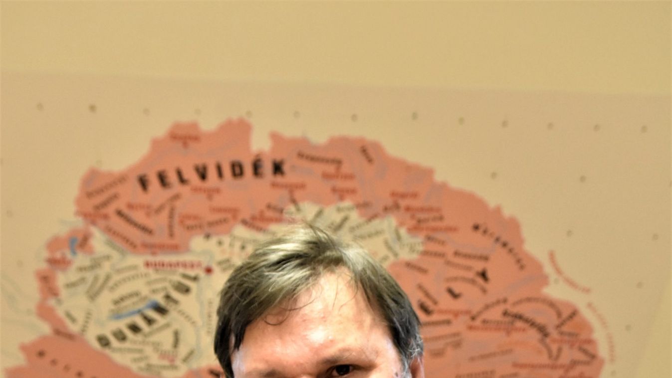 Kaposvári Gyula-díjjal ismerték el Tóth Lajos kiemelkedő munkáját