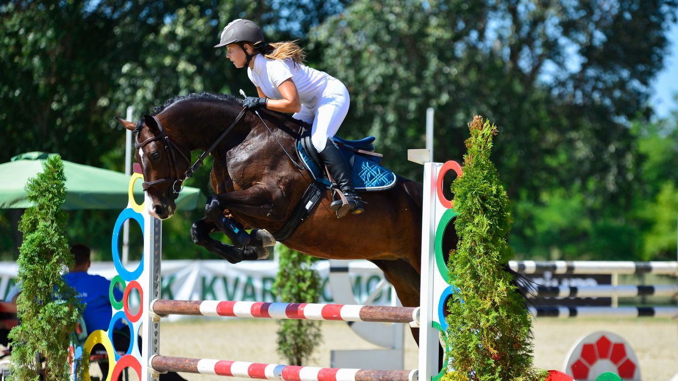 Gyermekkora óta a lovaglás bűvöletében él Koncz Csenge