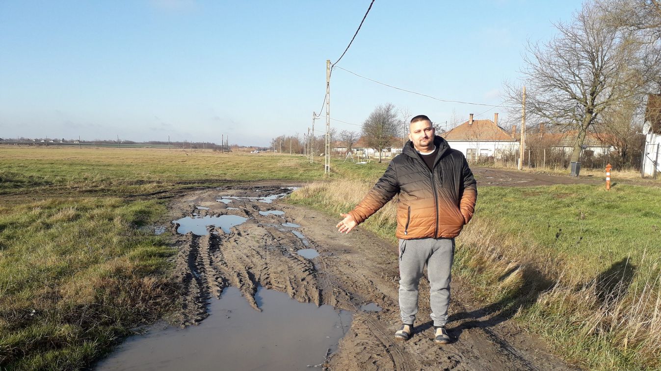 Saras, gödrös utak nehezítik a közlekedést Cibakházán