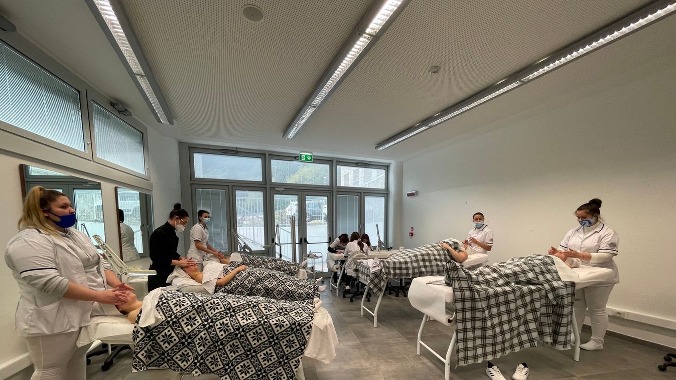 Külföldi tanulmányúton jártak a szolnoki diákok