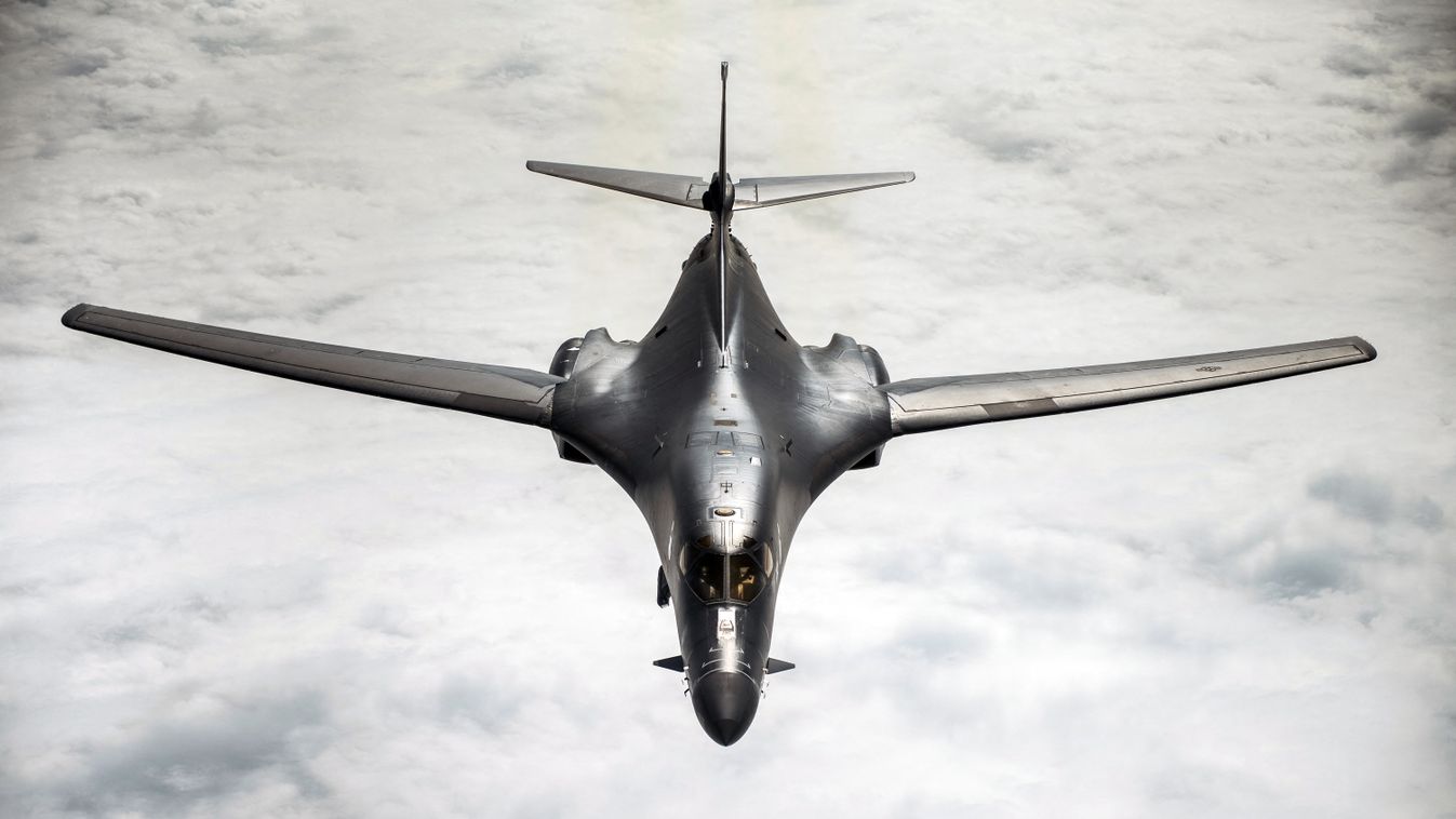 Amerikai bombázókat fogtak el az oroszok a Fekete-tenger felett (videó)
