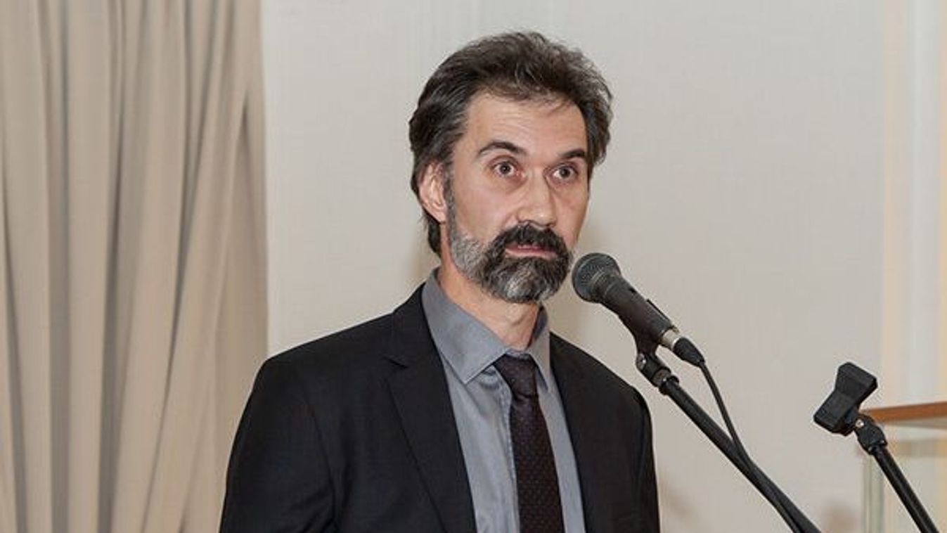 Szolnok egyik kincsének értékeit foglalta kötetbe Csiszár Róbert
