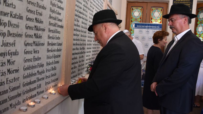 SZOLJON – A holokauszt karcagi áldozataira emlékeztek
