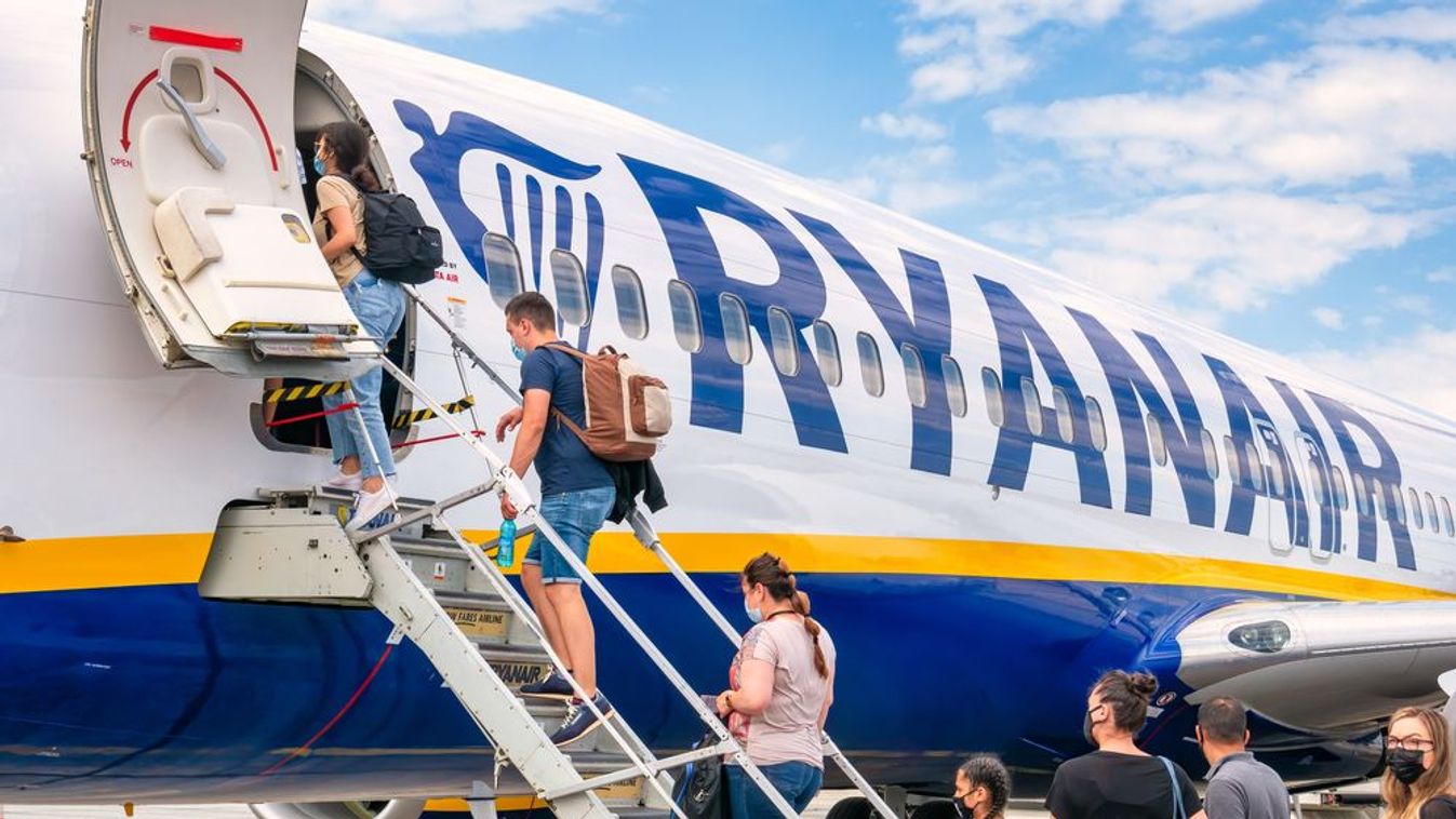 Bezárja nyolc budapesti útvonalát a Ryanair