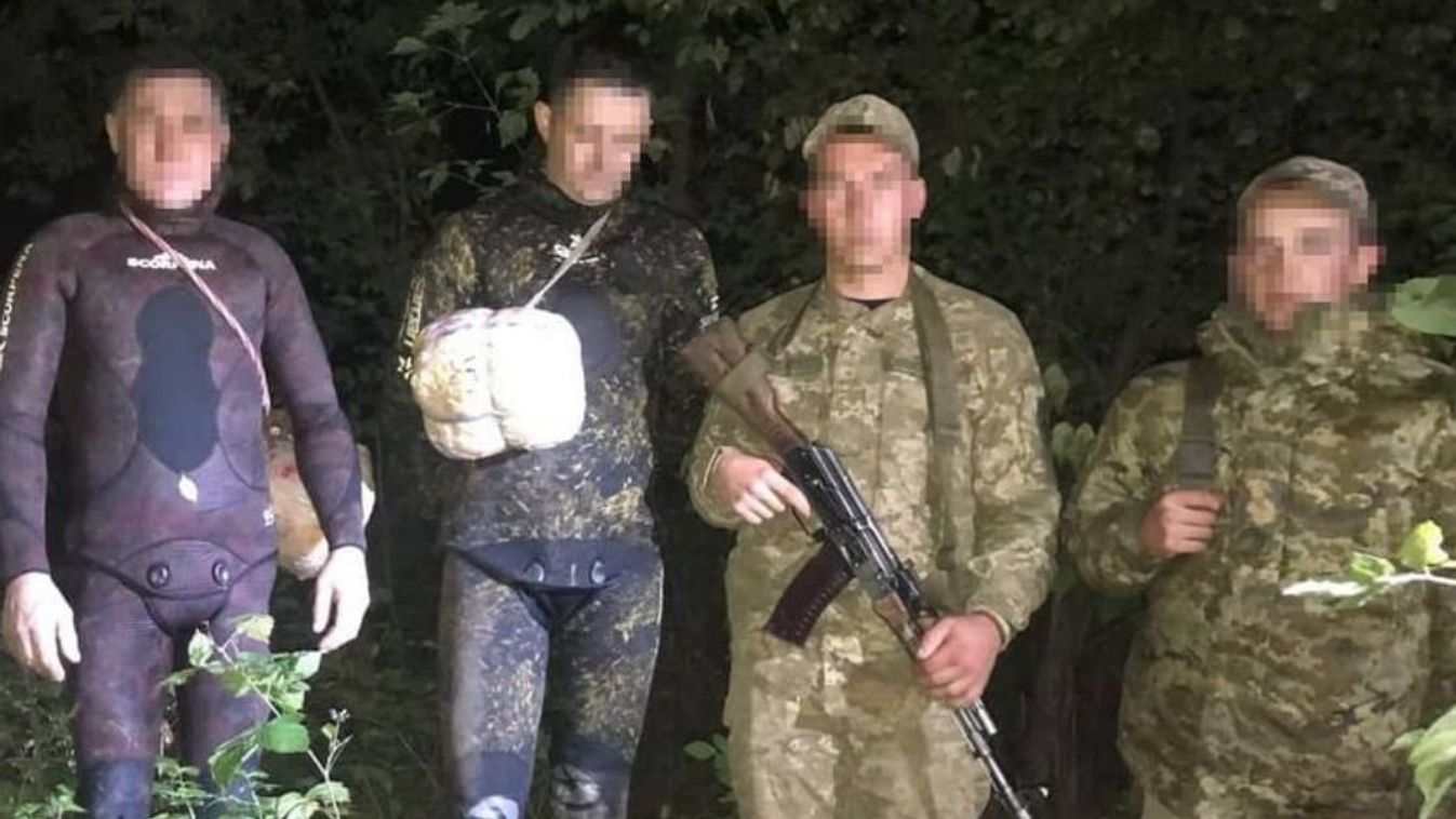 Majdnem a Tiszába fulladtak Tiszabecsnél - búvárruhában akart hazánkba szökni két férfi