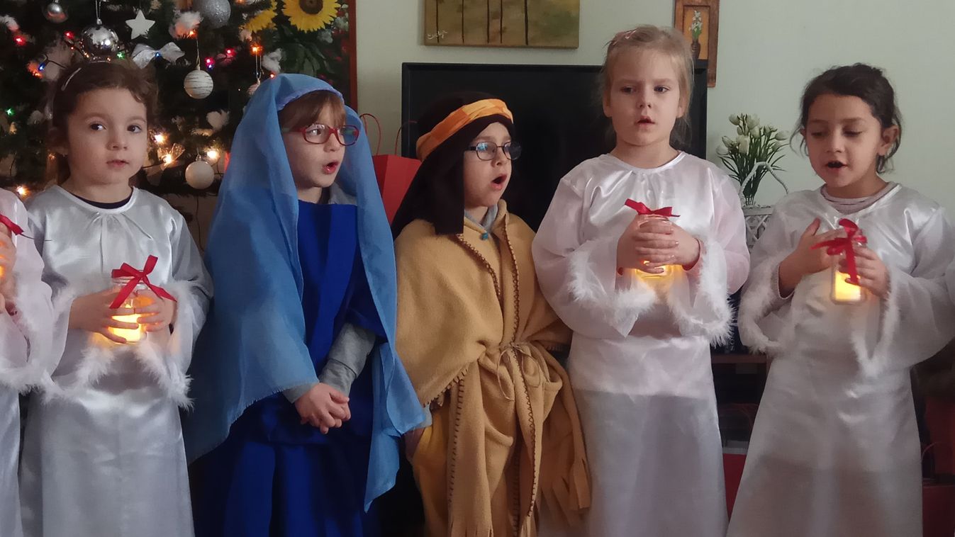 Közös ünneplésre gyűltek össze a szépkorúak Szolnokon