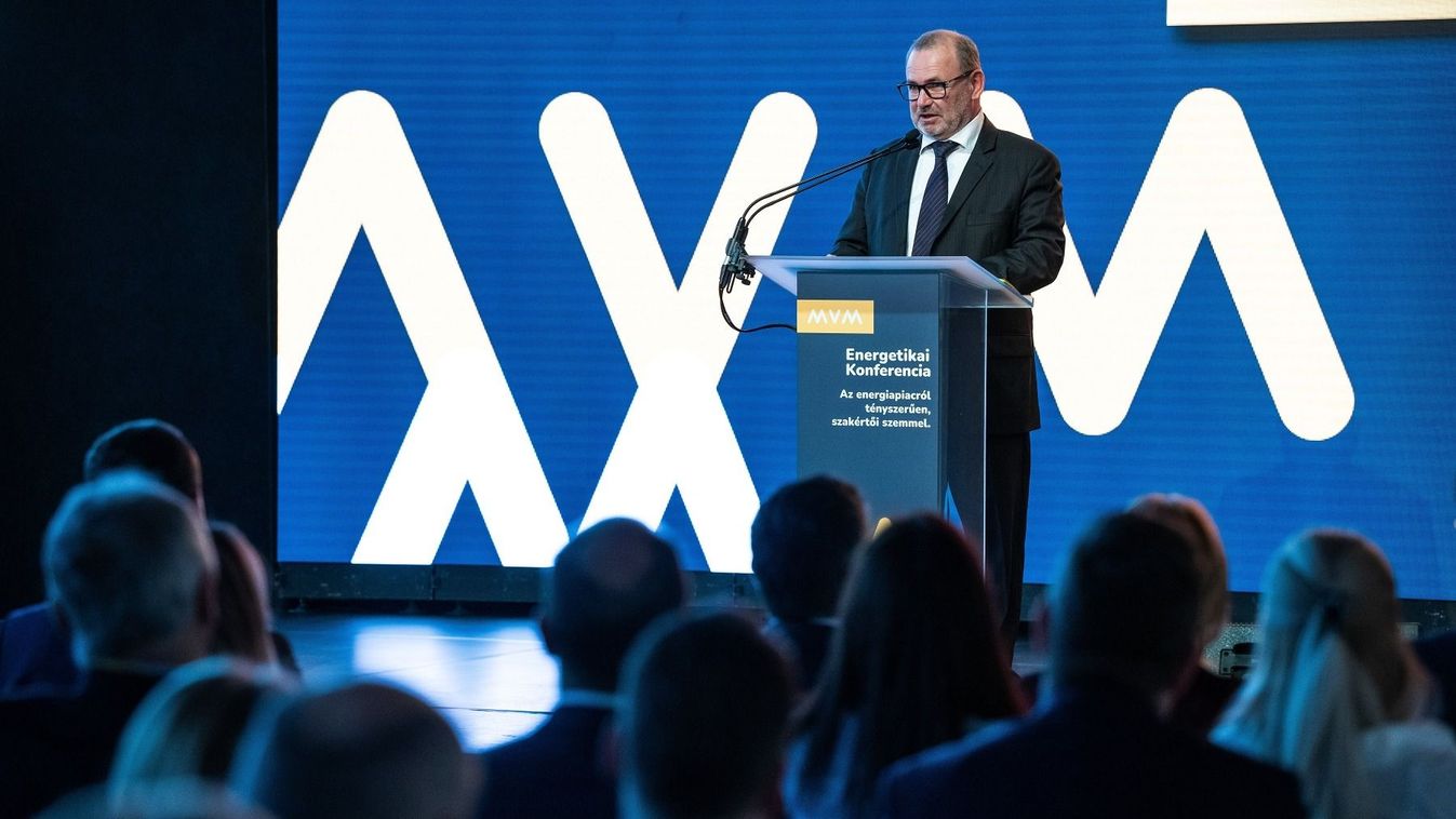 A lakosságnak egész évben nem emelkedik a gáz, az áram és a távhő rezsivédett ára