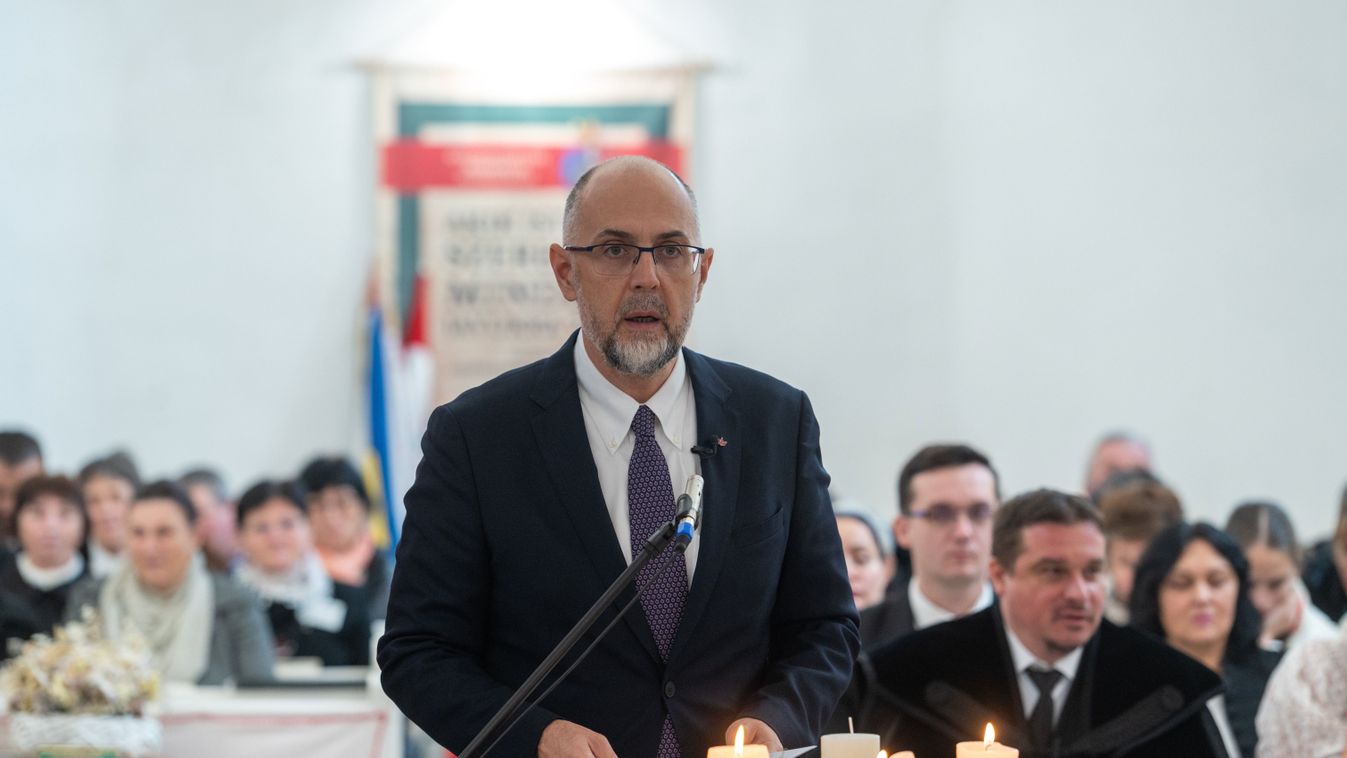 Kelemen Hunor: az RMDSZ nem fog kilépni a kormányból