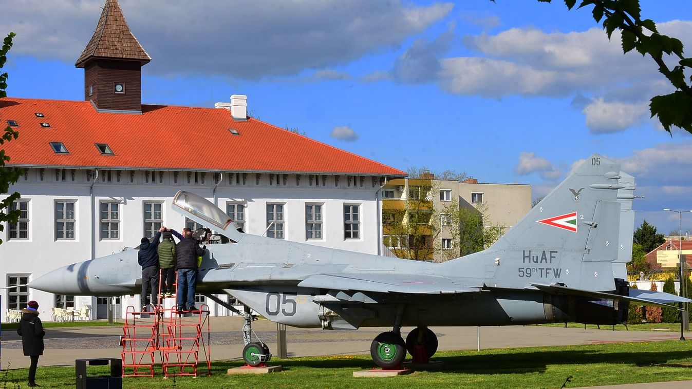 Bárki kipróbálhatja a MiG-29-es vadászgép pilótafülkéjét a szolnoki RepTárban