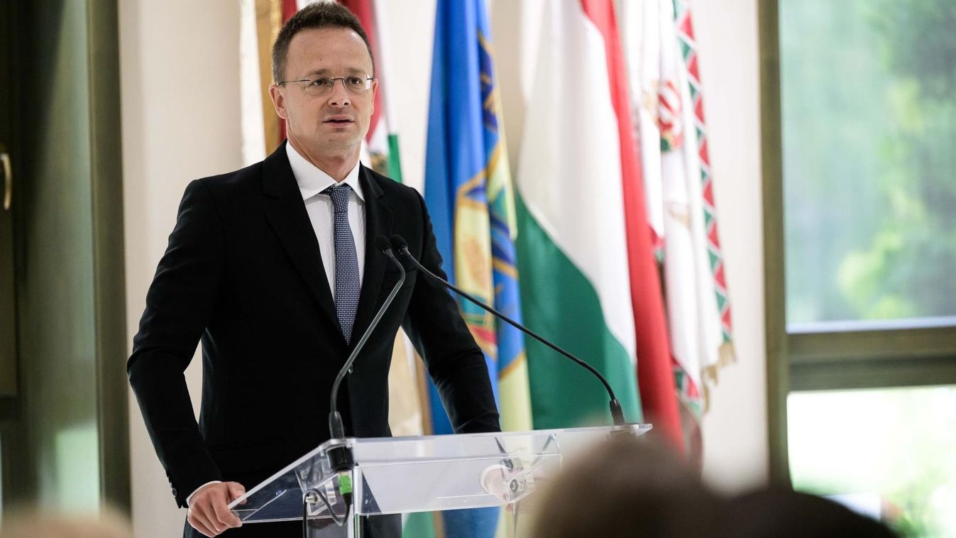 Szijjártó Péter: az ipari parkok építése az újabb beruházások egyik legalapvetőbb feltétele (videó)