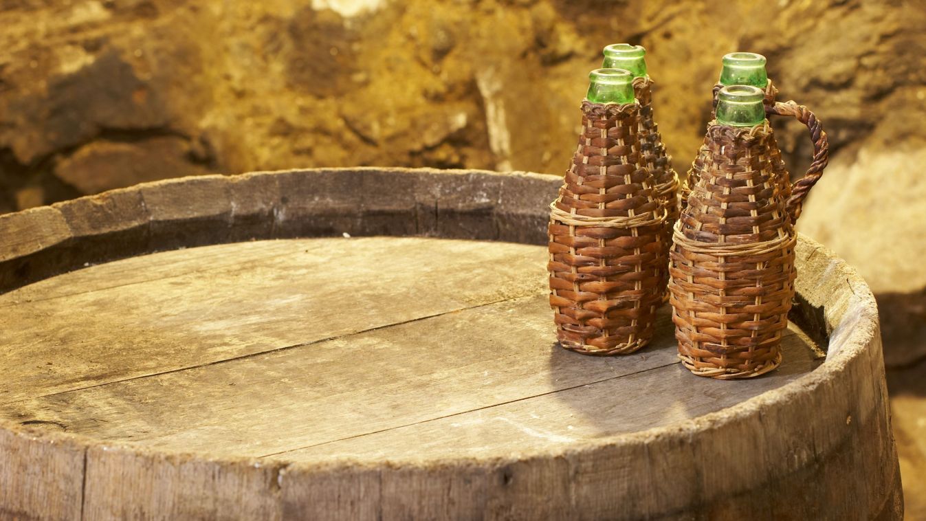 Kénsav a pálinkában, timsó a borban: a lehetetlennel is próbálkoztak az ...