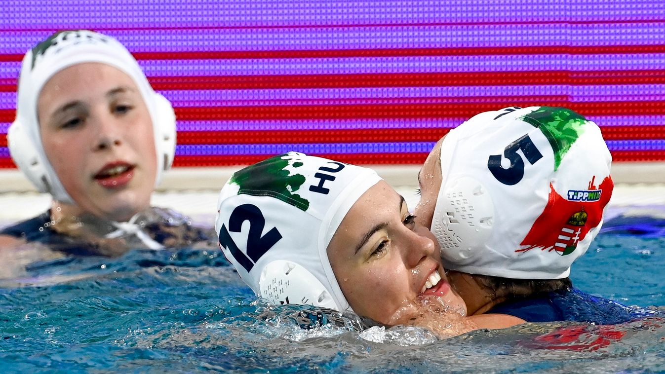 The Hungarian women's water polo team started with a win over Canada