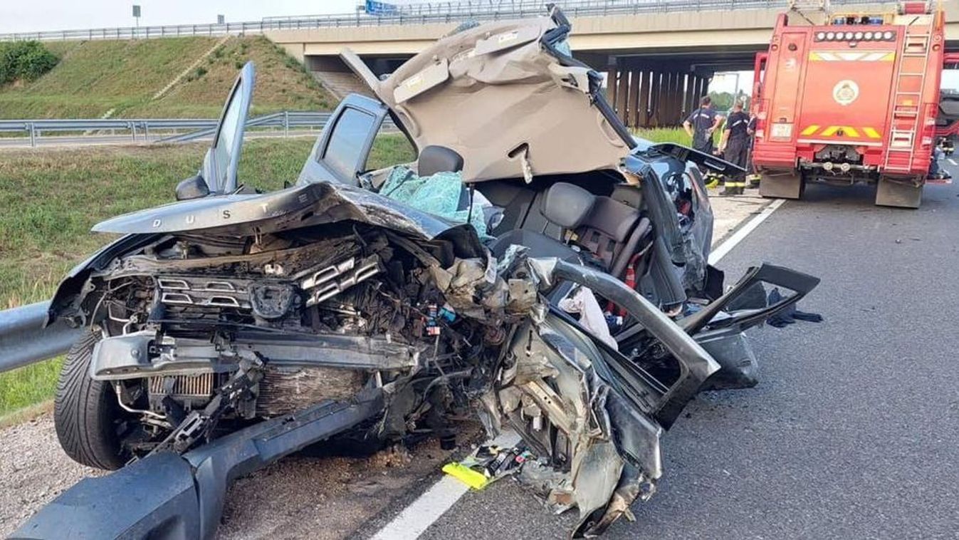 Megrázó képek a pénteki horrorbalesetről