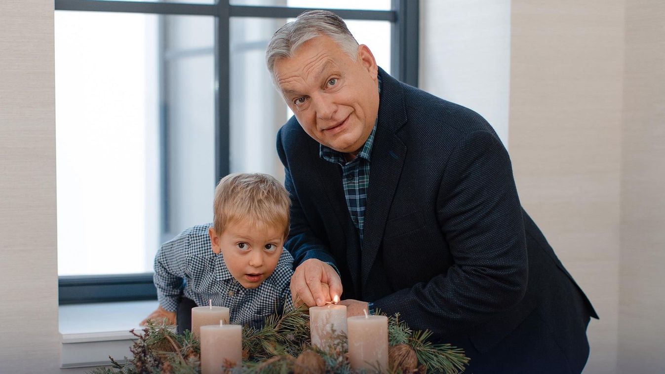Orbán Viktor a Skála áruháznál öltözött be Mikulásnak (videó)