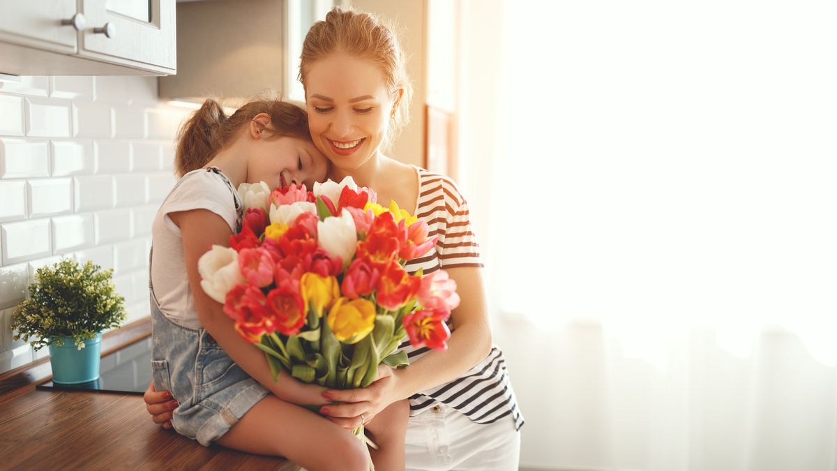 Happy,Mother's,Day!,Child,Daughter,Congratulates,Mother,And,Gives,A
