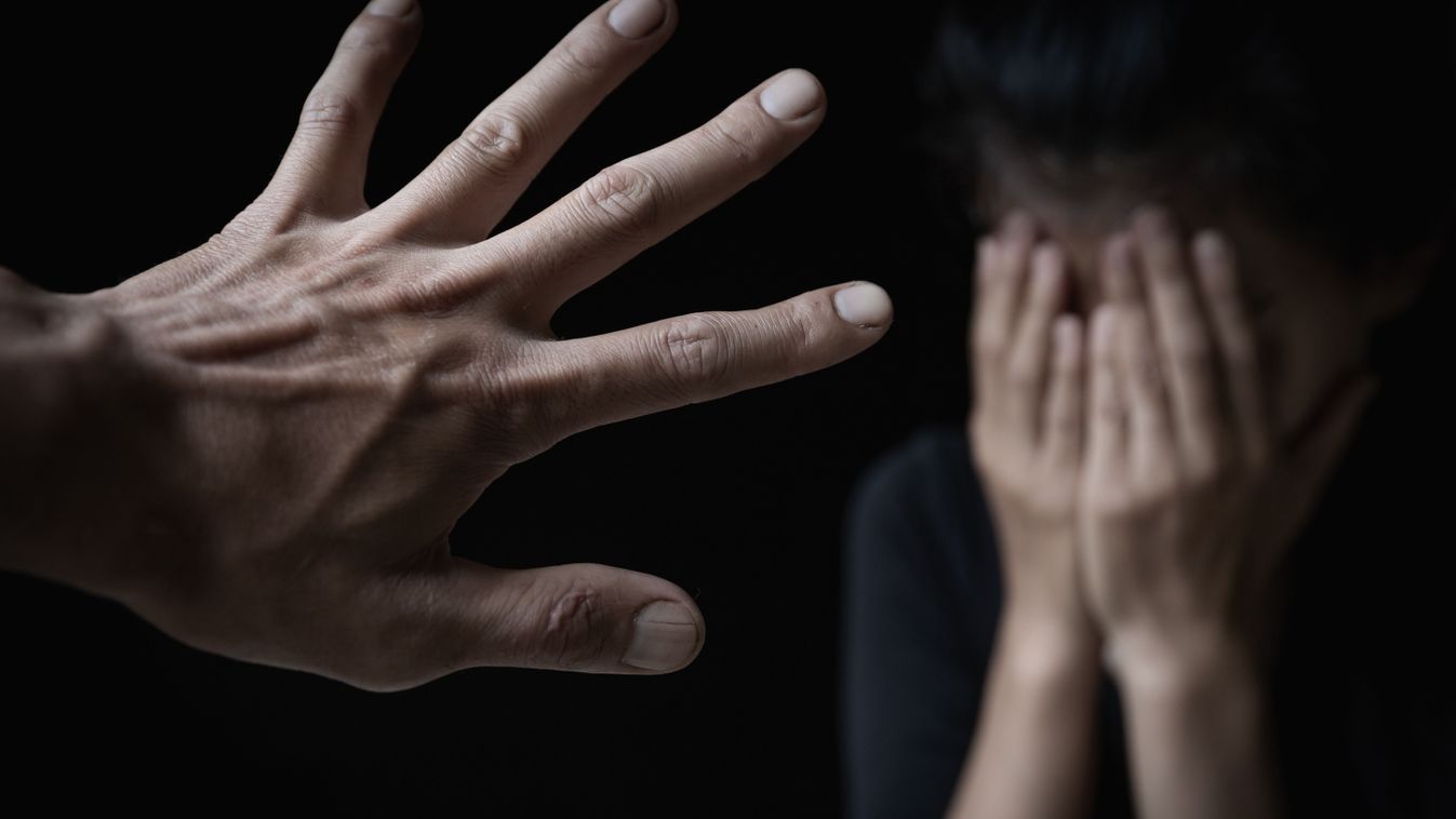 Migránsok követtek el nemi erőszakot a keresztény farsangon