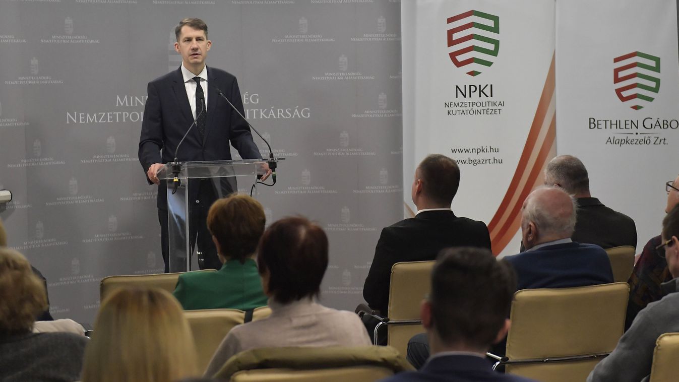 Pásztor Bálint lett a Vajdasági Magyar Szövetség elnöke