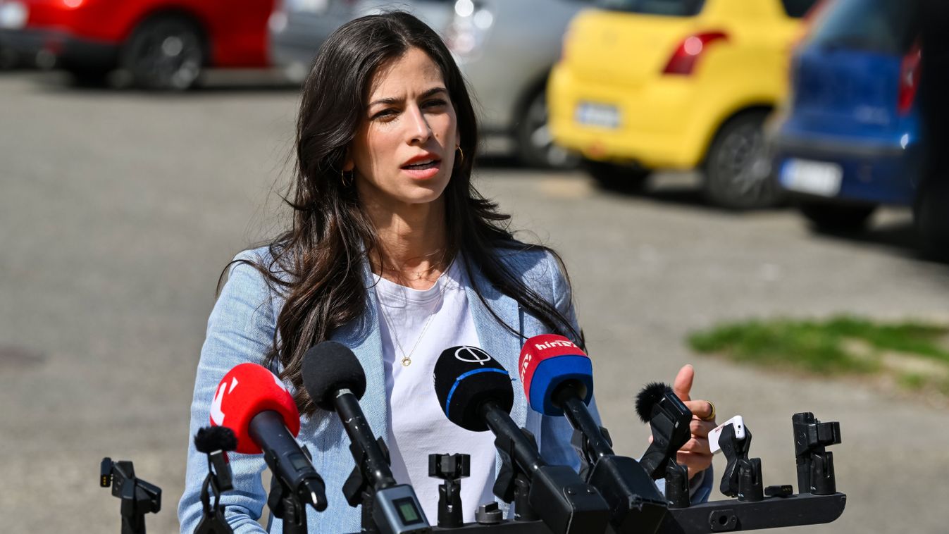 Szentkirályi Alexandra: Karácsony mögött Gyurcsány Ferenc áll