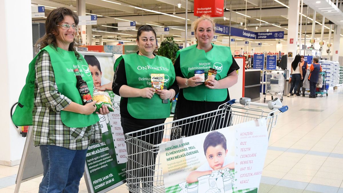 élelmiszergyűjtés, Kissné Pásztor Mária, dr. Molnár Beáta, Csabainé Kovács Mariann