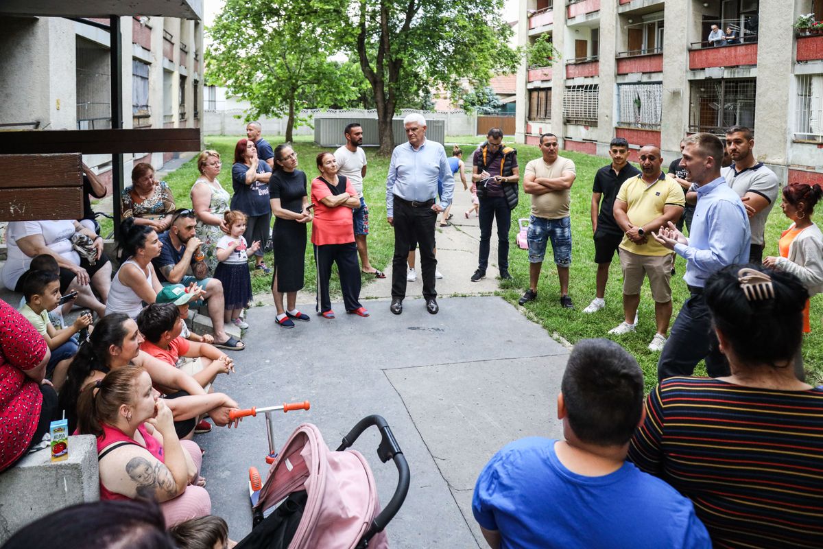 fórum, megbeszélés, Szalay Ferenc