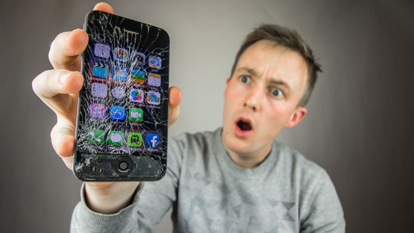 Ezt tervezi az Apple: összehajtható iPhone „öngyógyító” képernyővel