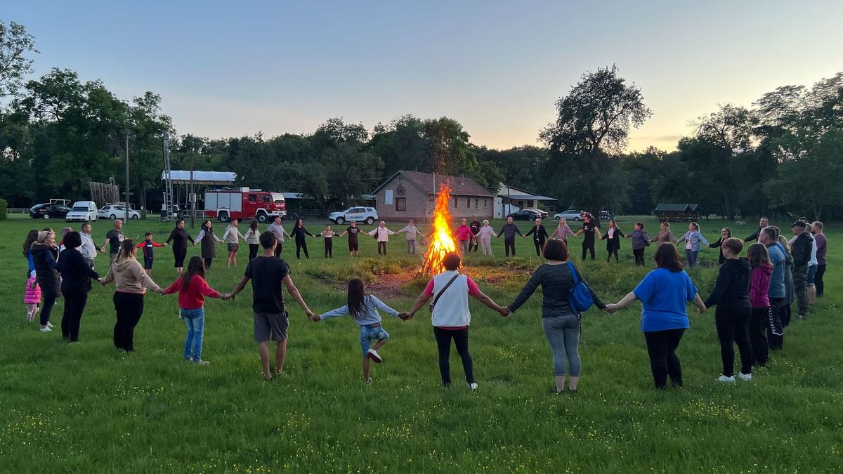 összetartozás,tűz,hagyományteremtő