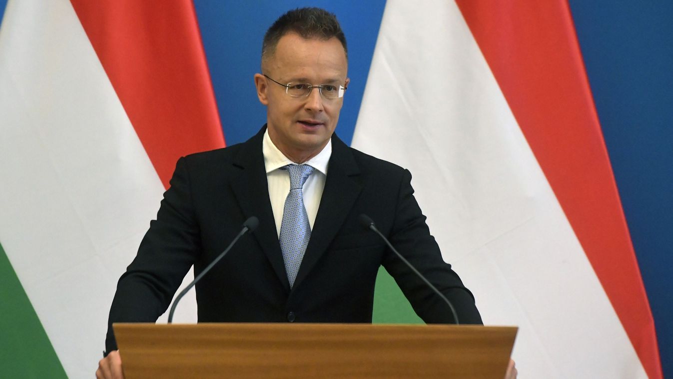 Szijjártó: élesen reagált a lengyel külügyi államtitkár Orbán Viktor tusnádfürdői beszédére
