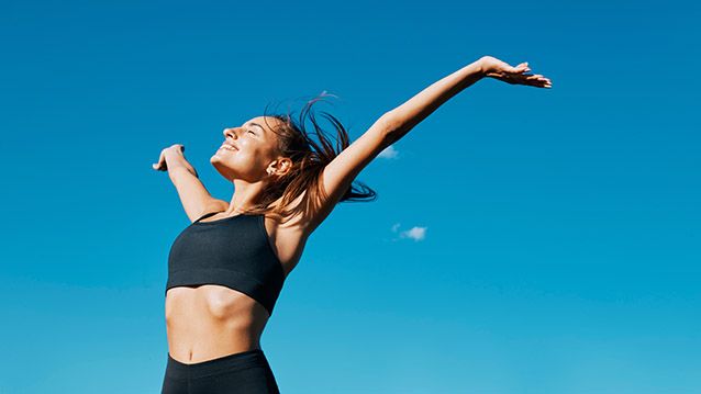 Horizontal,Portrait,Of,A,Beautiful,Young,Fit,Smiling,Woman,Deep