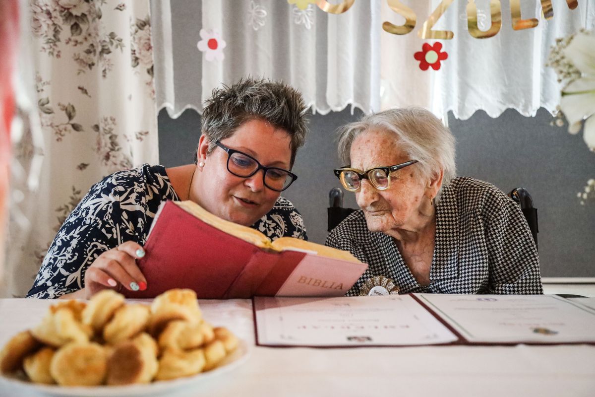 100 éves, születésnap, köszöntés, Baranyi Imréné, Zsuzsika néni, hosszú élet, Tiszaszentimre